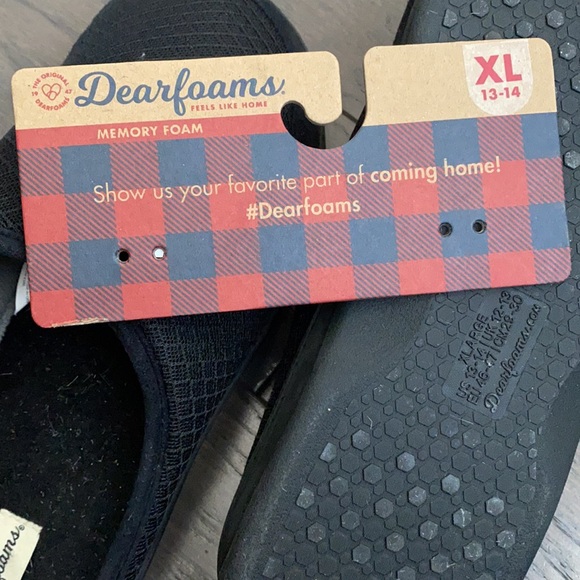 Men’s black memory foam house slippers - Picture 3 of 3